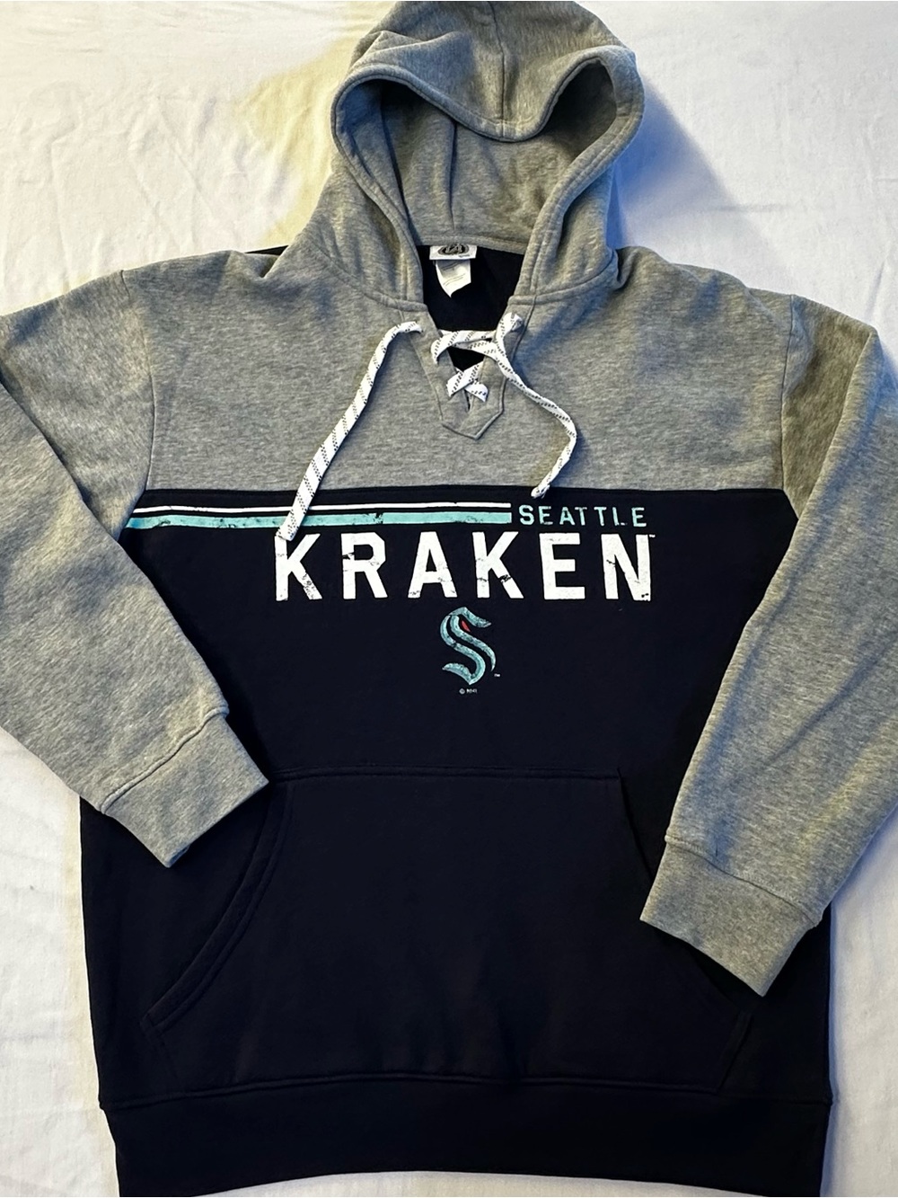 NHL Seattle Kraken Lace Up Hoodie Sweatshirt Grey Black Graphic Men's Size L